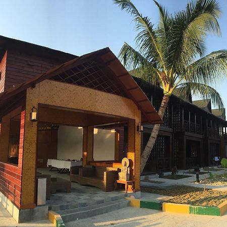 Tsg Aura Hotel Sitapur Exterior photo