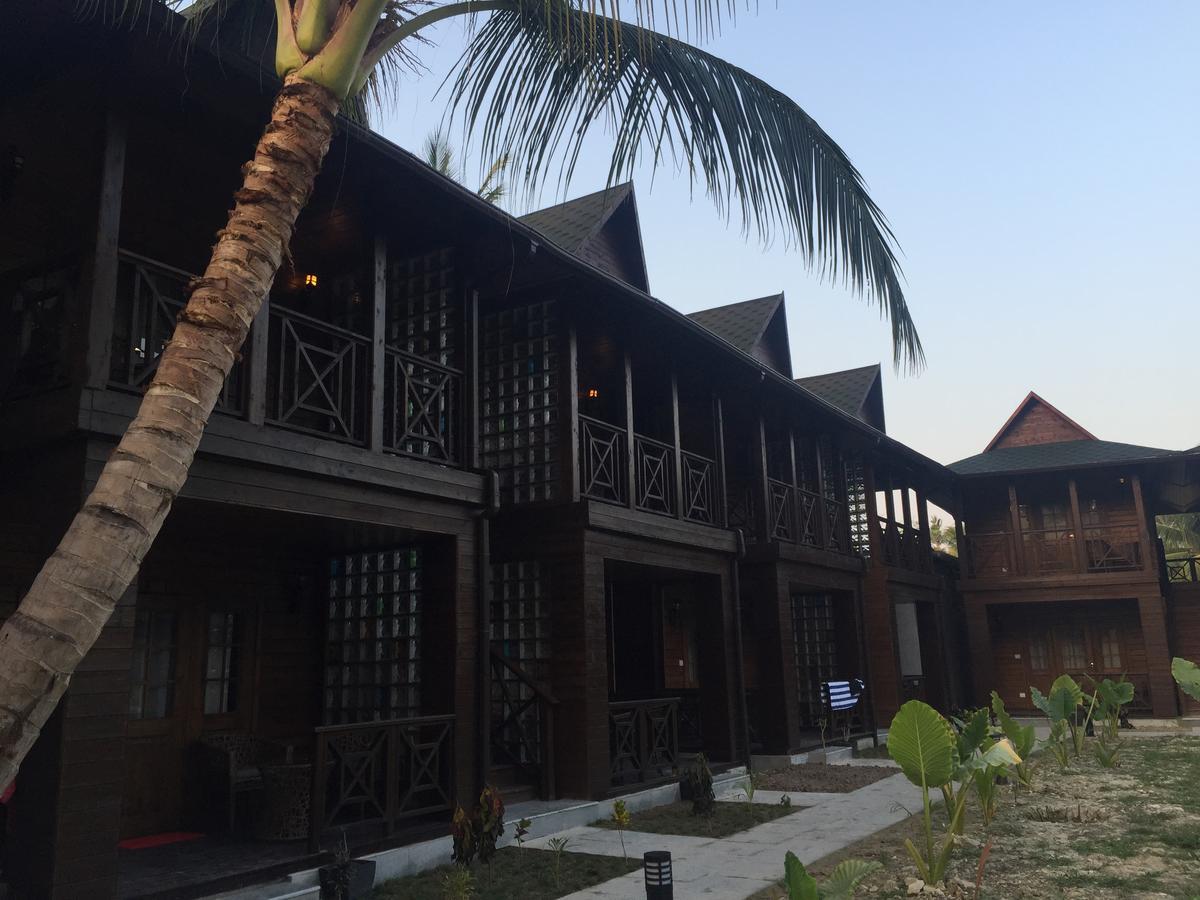 Tsg Aura Hotel Sitapur Exterior photo