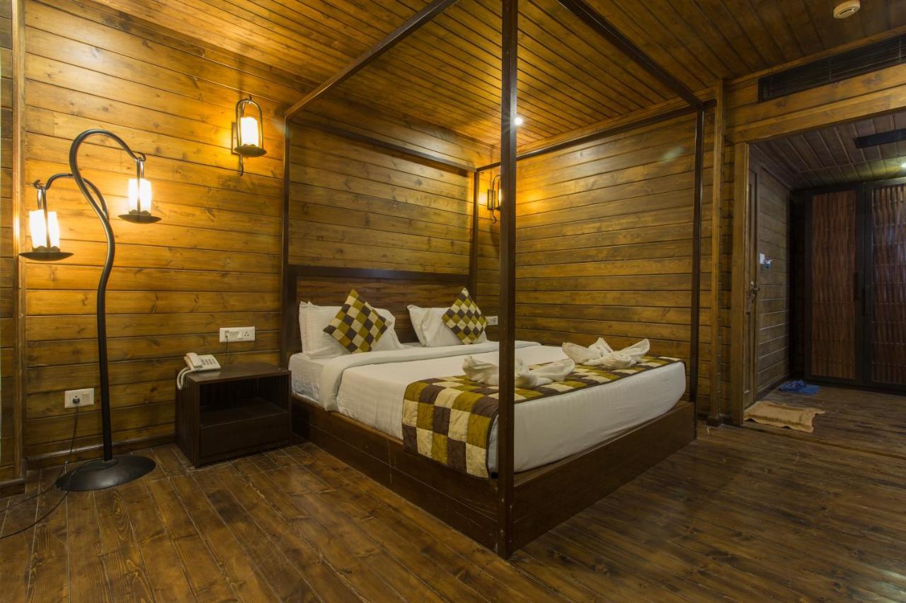 Tsg Aura Hotel Sitapur Exterior photo