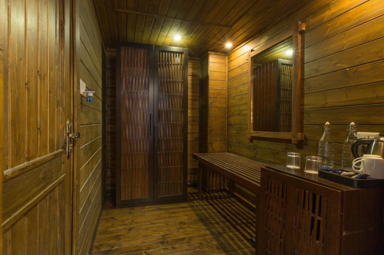 Tsg Aura Hotel Sitapur Exterior photo