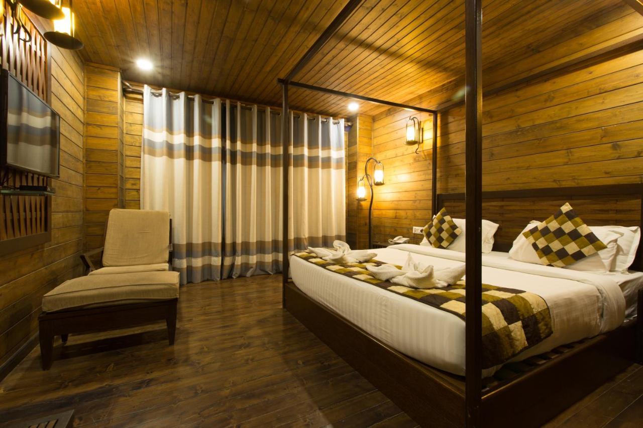 Tsg Aura Hotel Sitapur Exterior photo